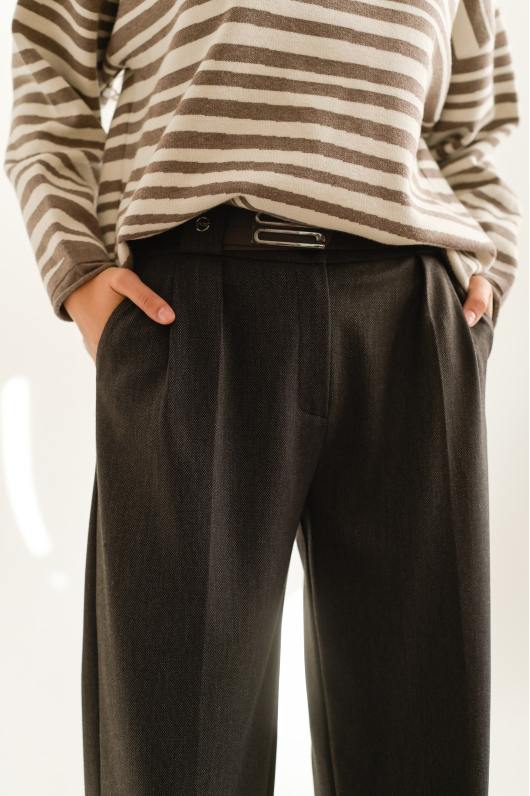 Брюки из плотной ткани в коричневом оттенке